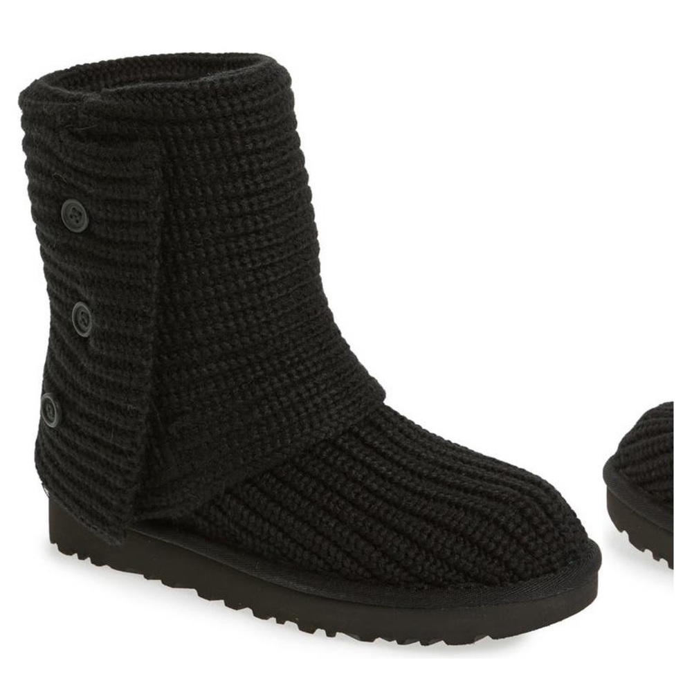 UGG Classic Cardy ll Knit Boot ❄️